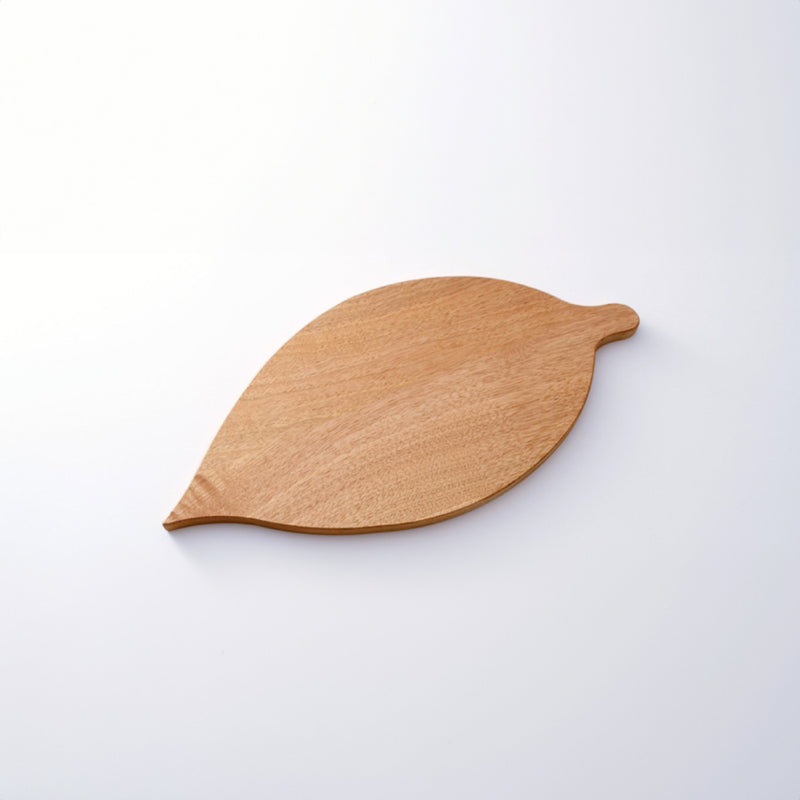 NAGOMI Leaf Shaped Cutting Board