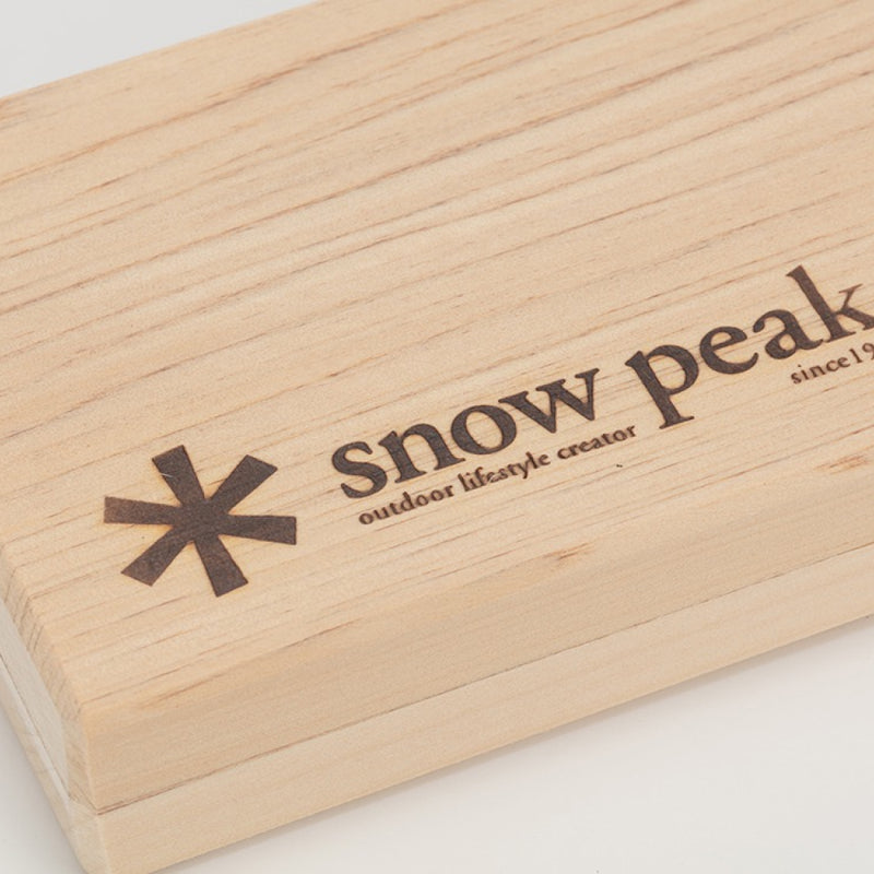 Snow Peak Outdoor Cutting Board and Knife Set