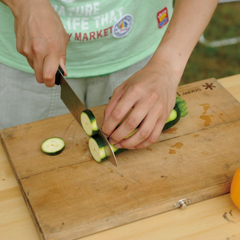 Snow Peak Outdoor Cutting Board and Knife Set